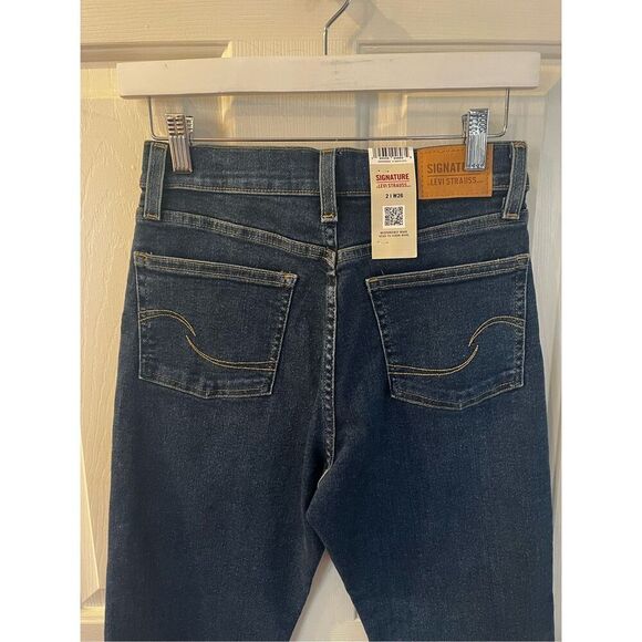 Levi’s Signature Heritage High Rise Straight Stretch Jeans sz 2 NWT - Picture 8 of 10